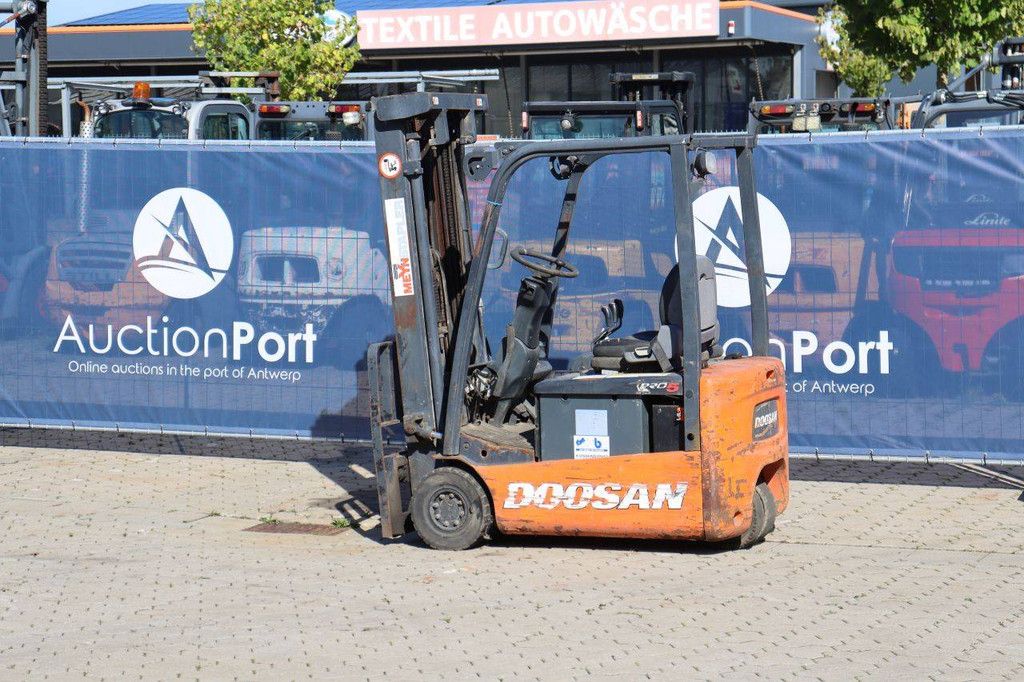 Doosan B15T-5 Electric Forklift 1500kg 3.3m 2007