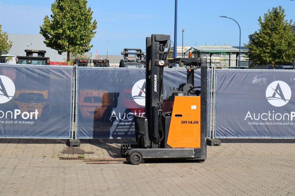 Doosan BR14JW Electric Reach Truck 1400kg 3.3m 2009
