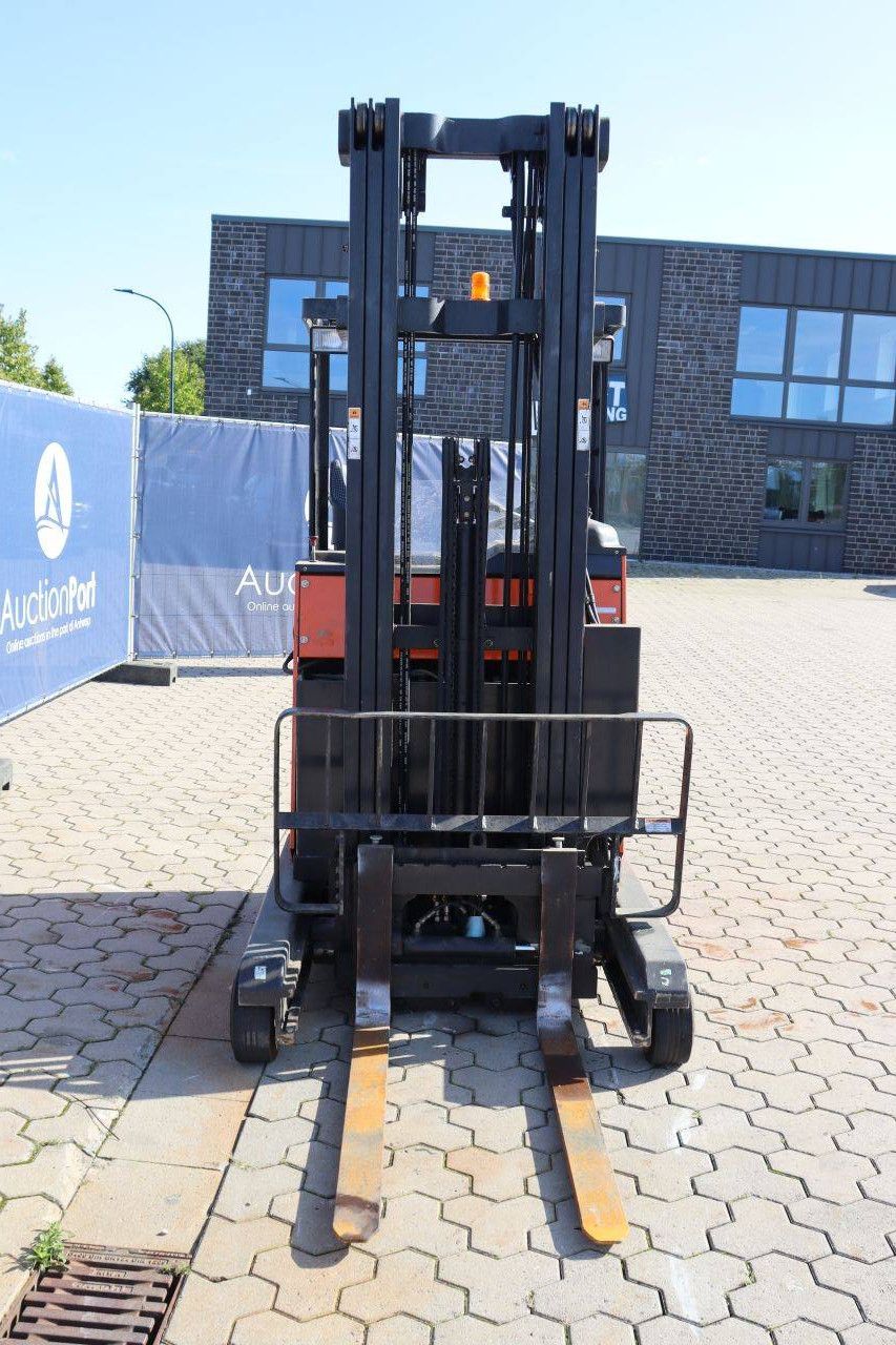 Doosan BR14JW Electric Reach Truck 1400kg 3.3m 2009