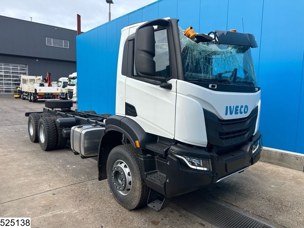 Iveco T-Way 430 6x4, EURO 3, Steel suspension, Hub reduction