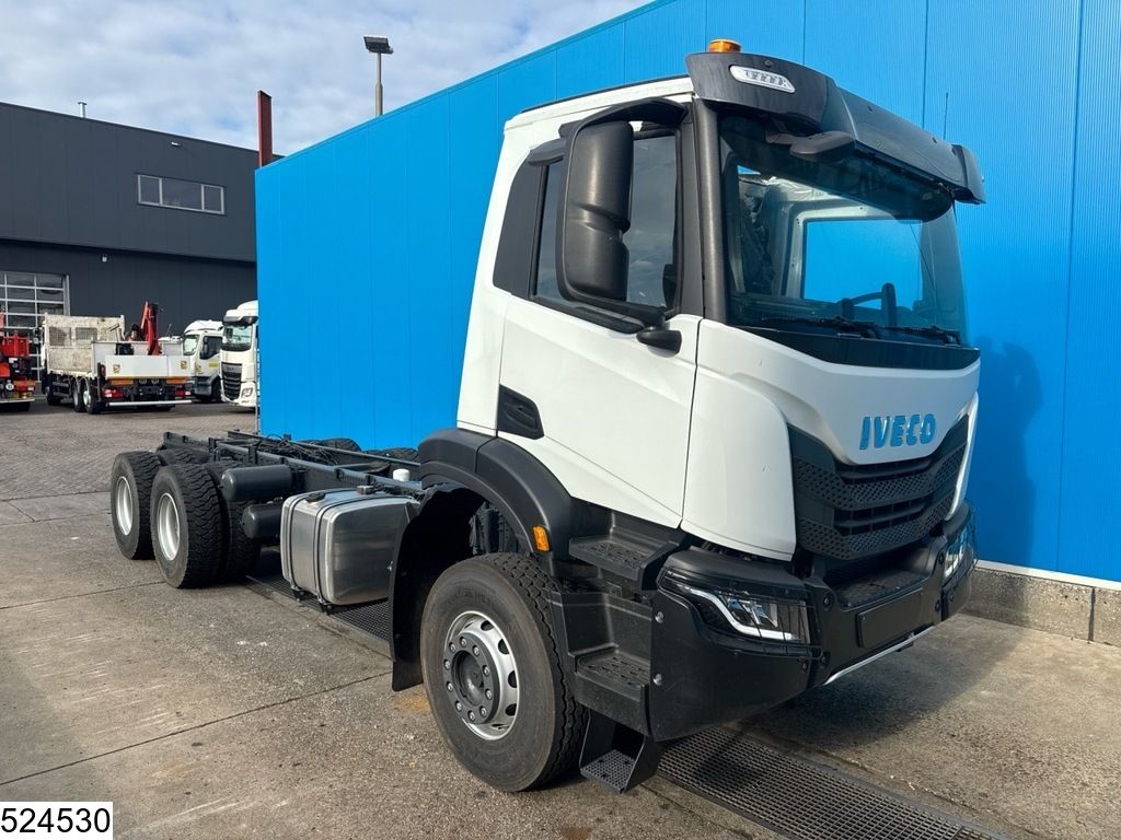 Iveco T-Way 430 6x4, EURO 3, Leaf spring suspension, Hub reduction
