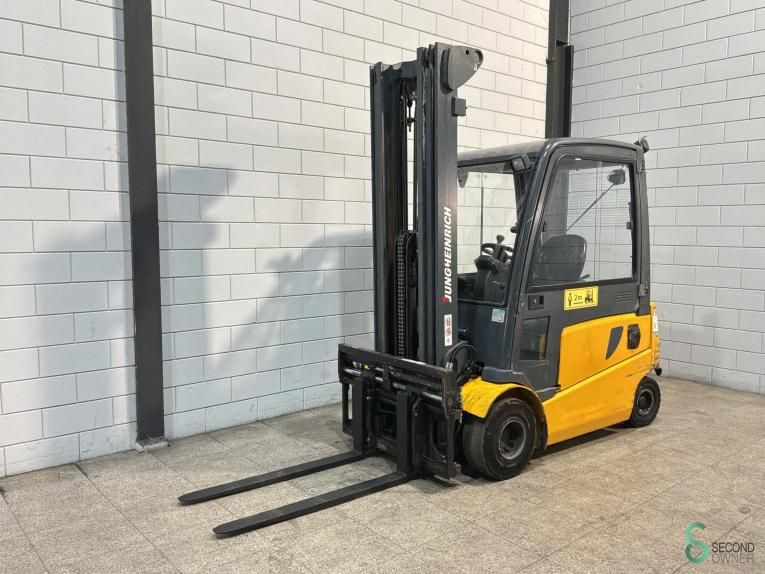 Gabelstapler Elektrisch Jungheinrich EFG 425 2010 Triplex