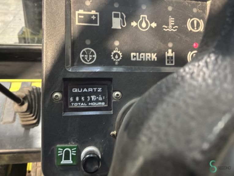 Gabelstapler LPG Clark GLX40 1996 3.+4. Ventil