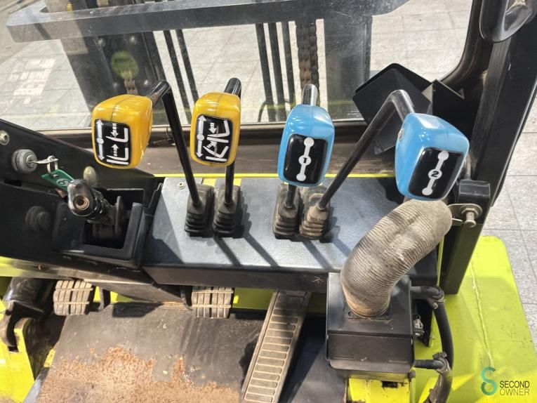 Gabelstapler LPG Clark GLX40 1996 3.+4. Ventil