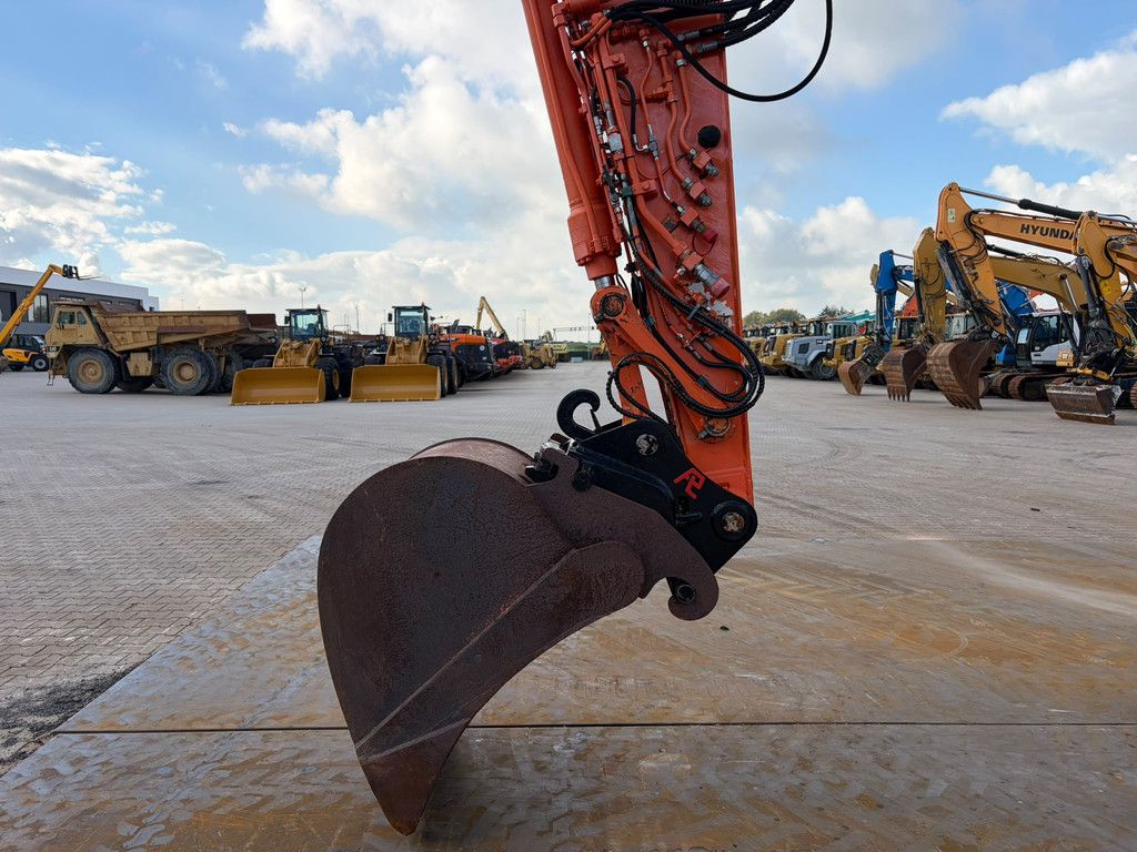 Hitachi ZX145W-3 | Dutch Machine