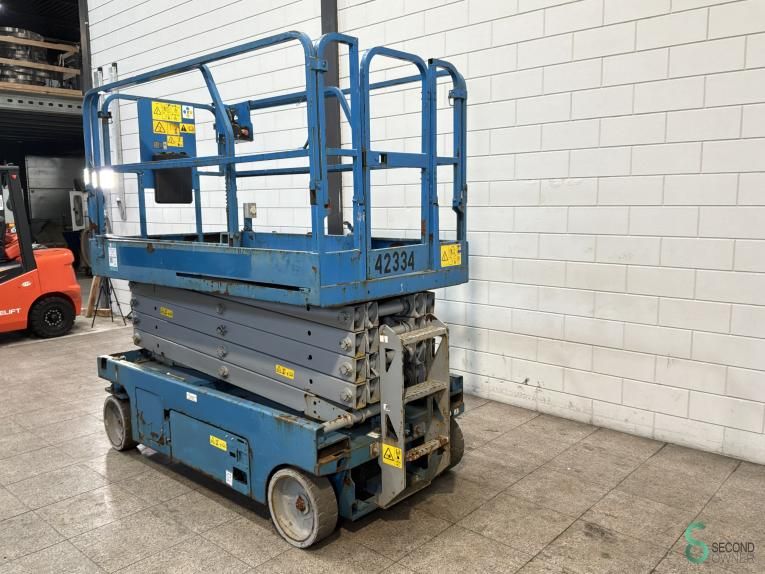 Scherenarbeitsbühne Genie GS-3246 2011