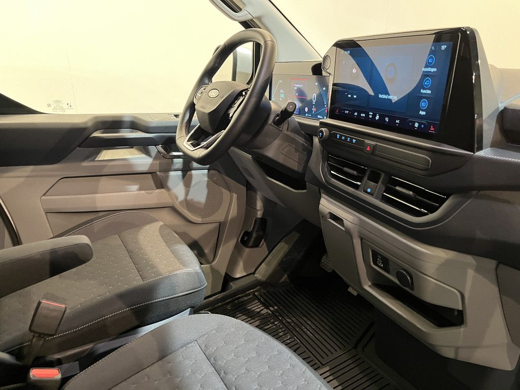 Ford E-Transit Custom 320 L1H1 Limited 64 kWh 218 PK / 100% elektrisch !! / Clima / LED / Cruise Control / Camera / CarPlay / 3-Zits / Z.G.A.N. 3.900 KM !!