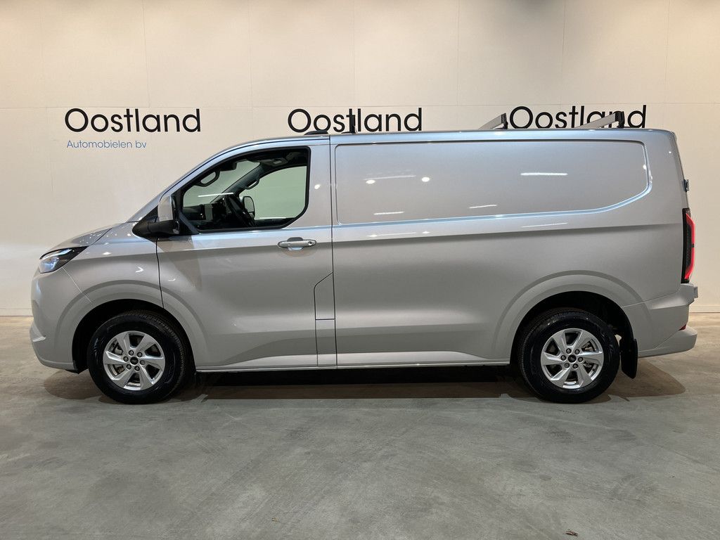 Ford E-Transit Custom 320 L1H1 Limited 64 kWh 218 PK / 100% elektrisch !! / Clima / LED / Cruise Control / Camera / CarPlay / 3-Zits / Z.G.A.N. 3.900 KM !!
