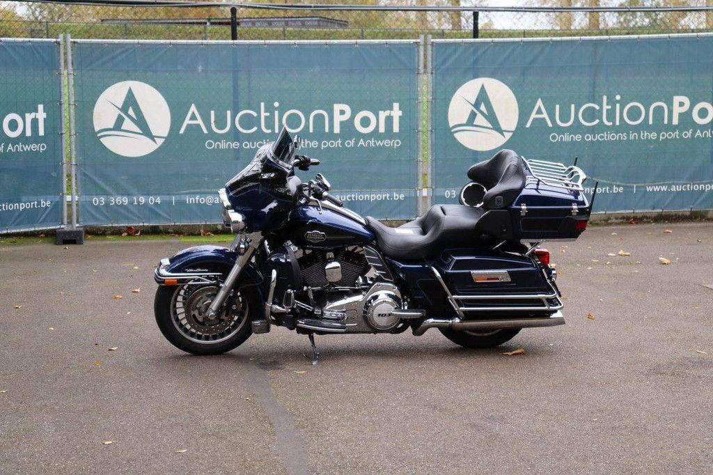 Motorrad Harley-Davidson ULTRA CLASSIC Benzin 2012 (Margin)