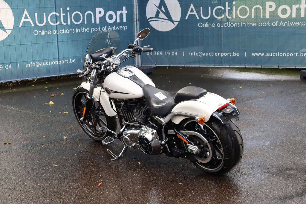 Motor Harley-Davidson BREAKOUT SOFTAIL Benzine 2014
