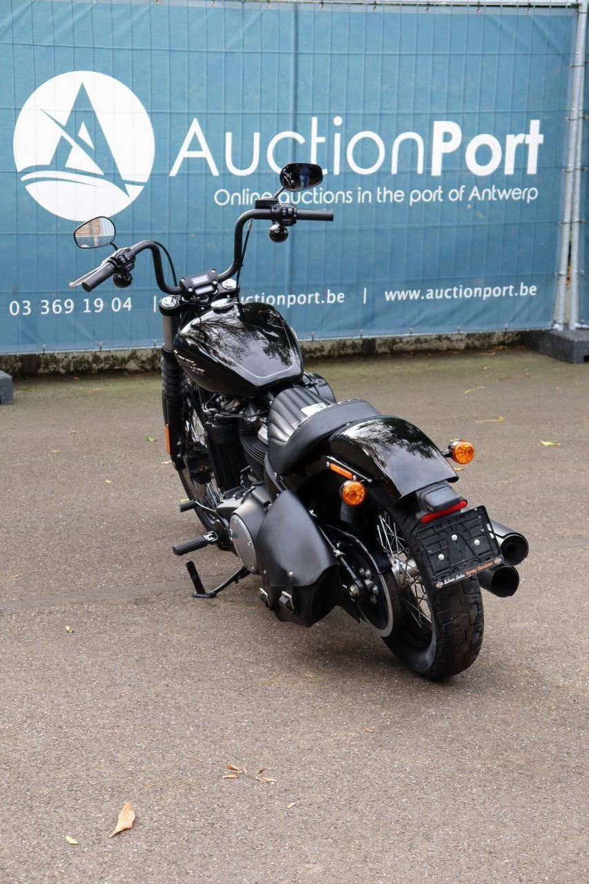 Motorcycle Harley-Davidson FXBB STREET BOB Gasoline 2018 (Margin)