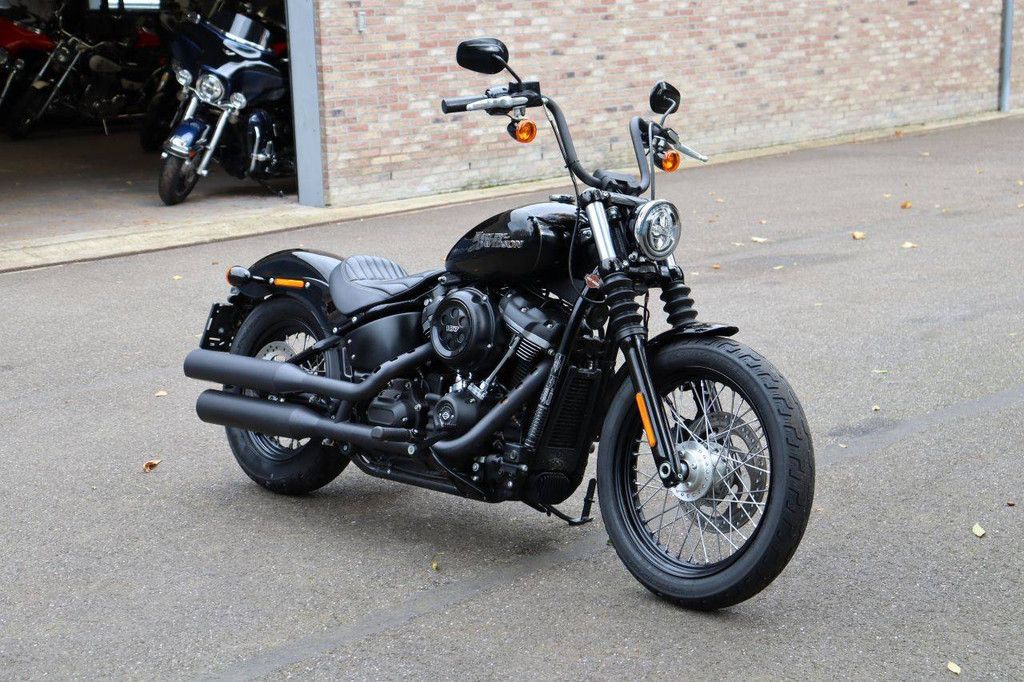 Motorcycle Harley-Davidson FXBB STREET BOB Gasoline 2018 (Margin)