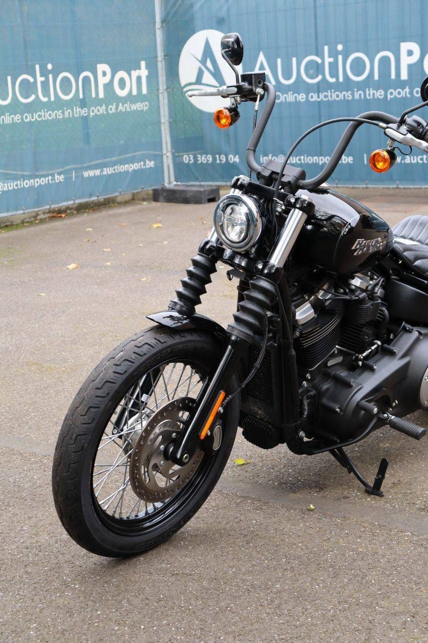 Motorcycle Harley-Davidson FXBB STREET BOB Gasoline 2018 (Margin)
