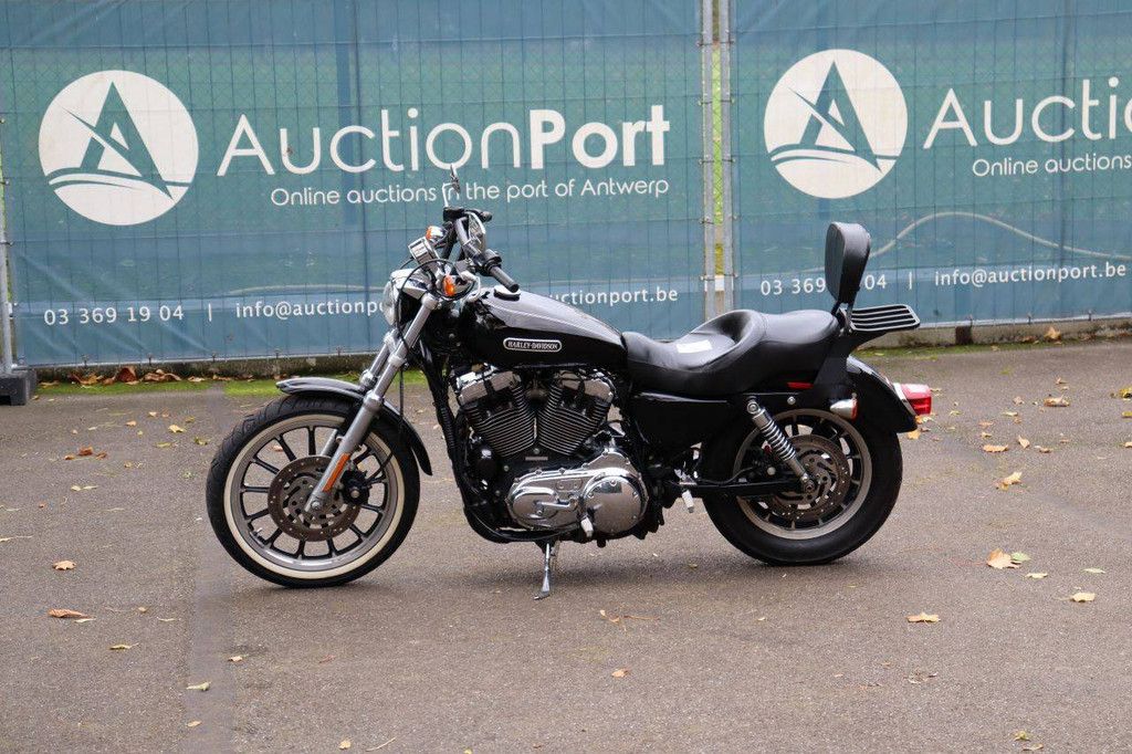 Motorrad Harley-Davidson XL1200 CUSTOM Benzin 2011 (Margin)