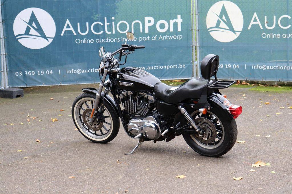 Motorrad Harley-Davidson XL1200 CUSTOM Benzin 2011 (Margin)