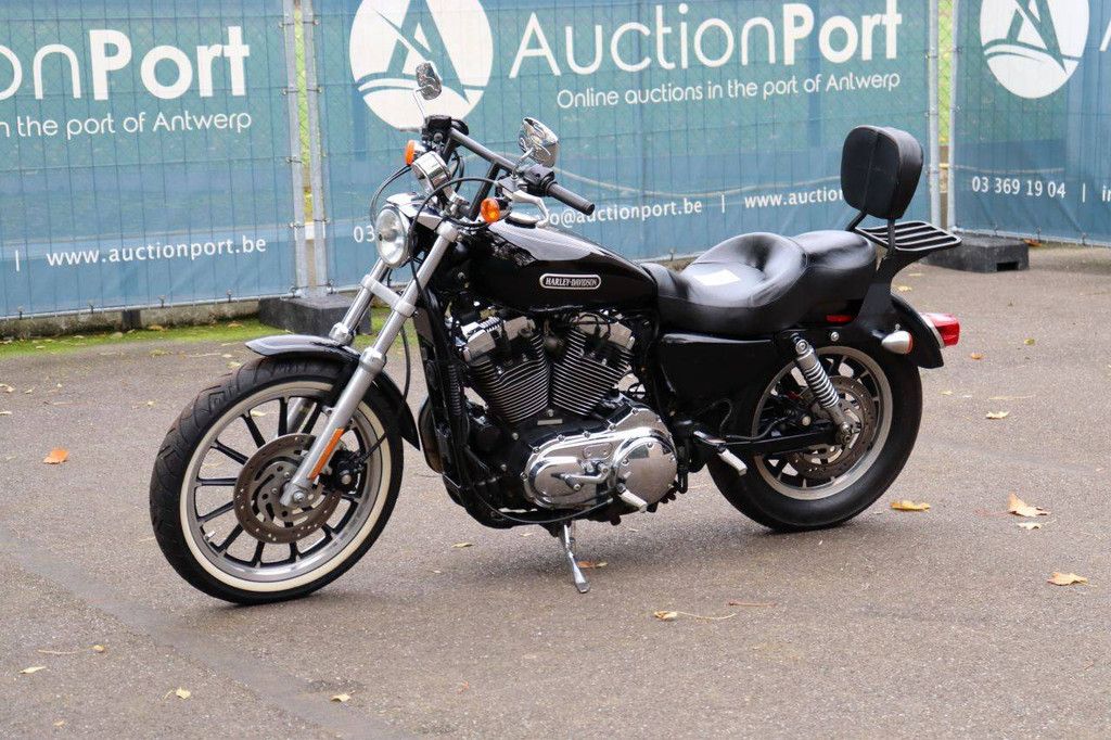 Motorrad Harley-Davidson XL1200 CUSTOM Benzin 2011 (Margin)
