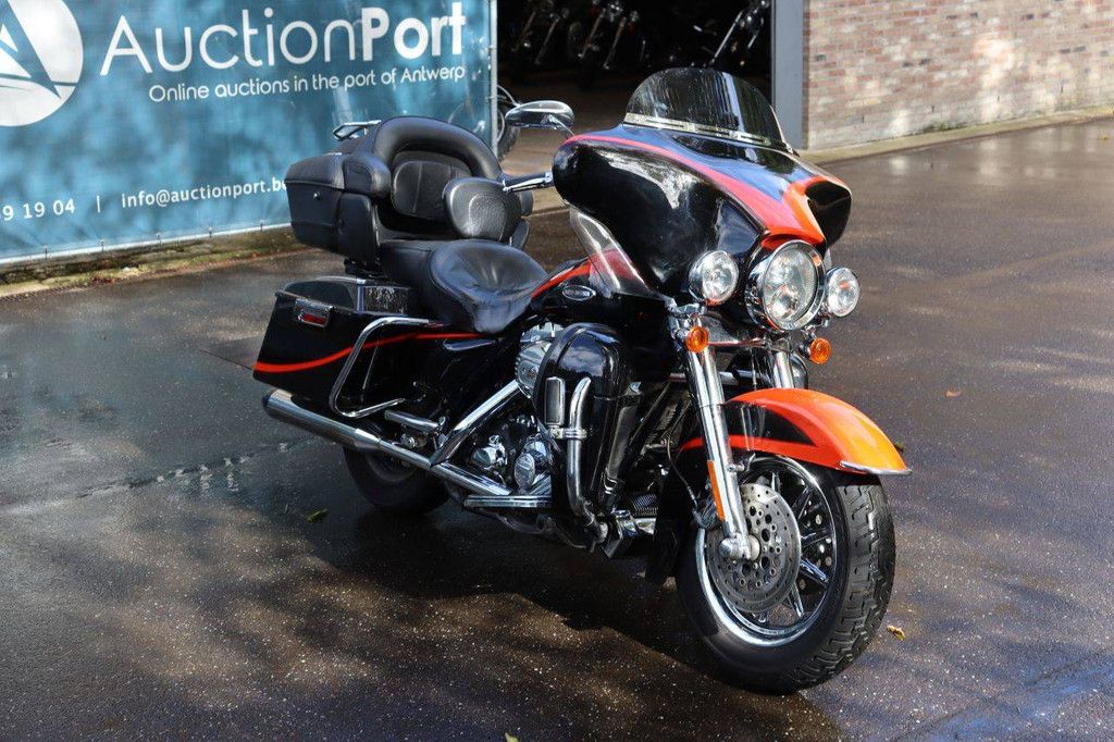Motorcycle Harley-Davidson CVO ULTRA CLASSIC Petrol 2007 (Margin)