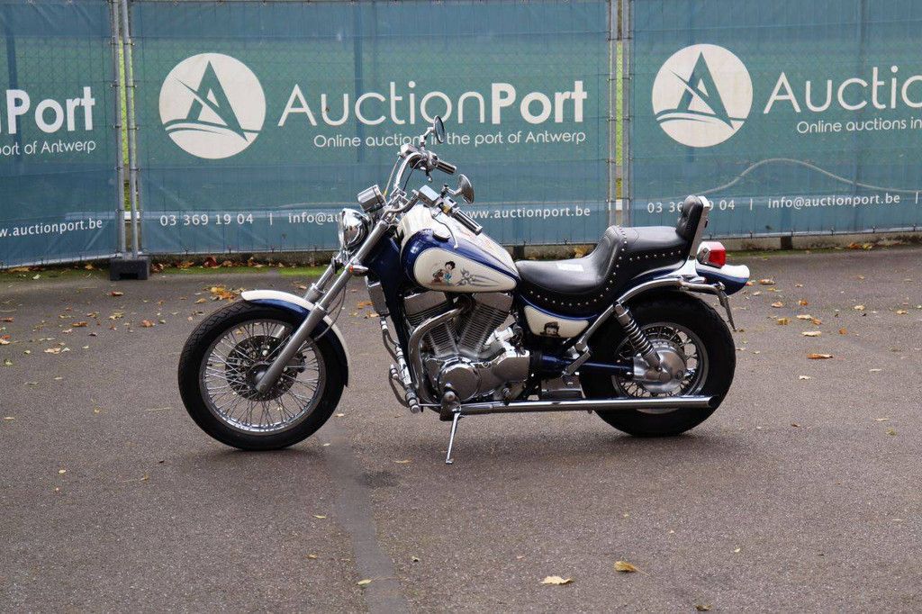 Suzuki VS 1400 Petrol Motorcycle 1998 (Margin)