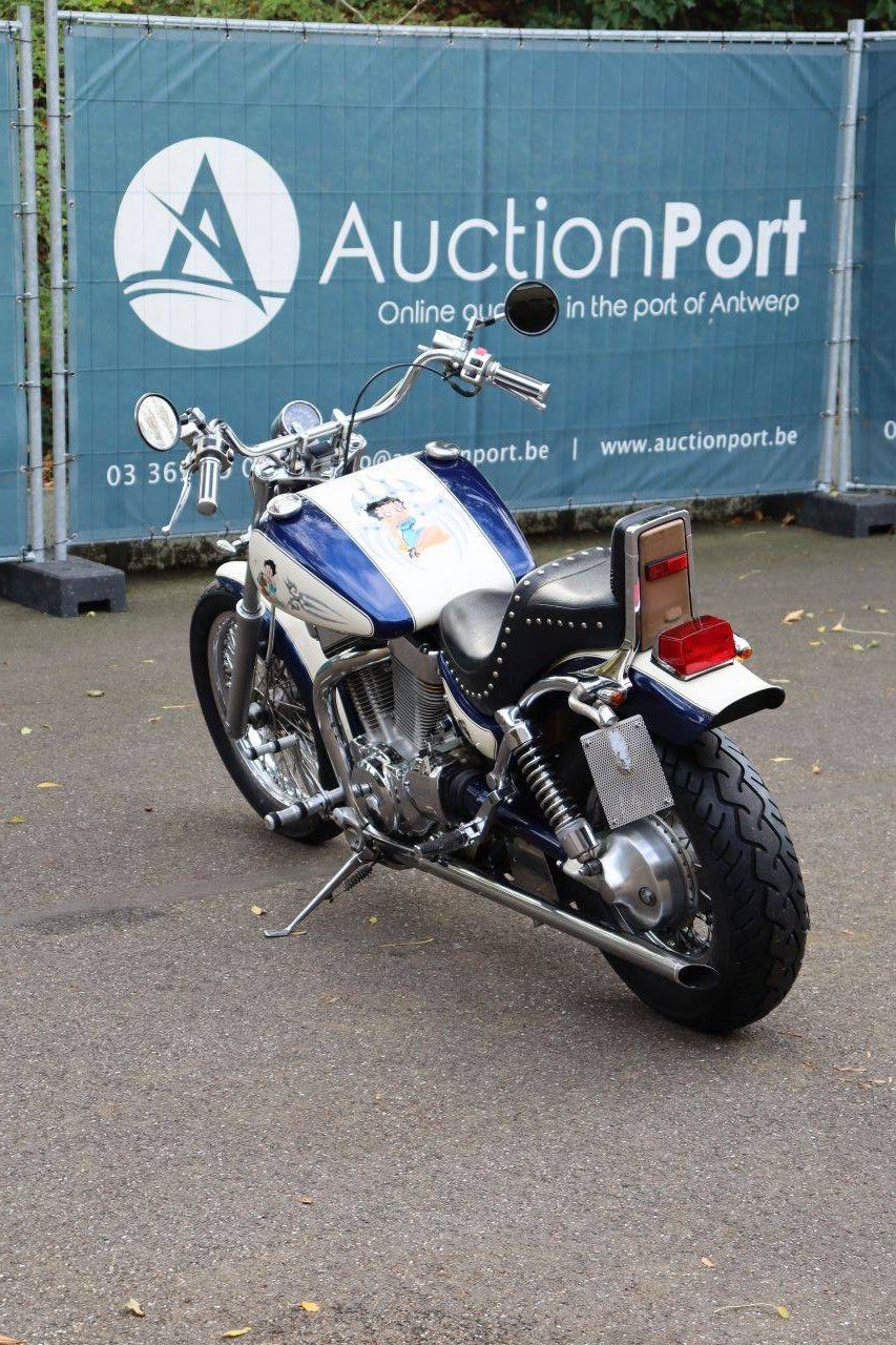 Suzuki VS 1400 Petrol Motorcycle 1998 (Margin)