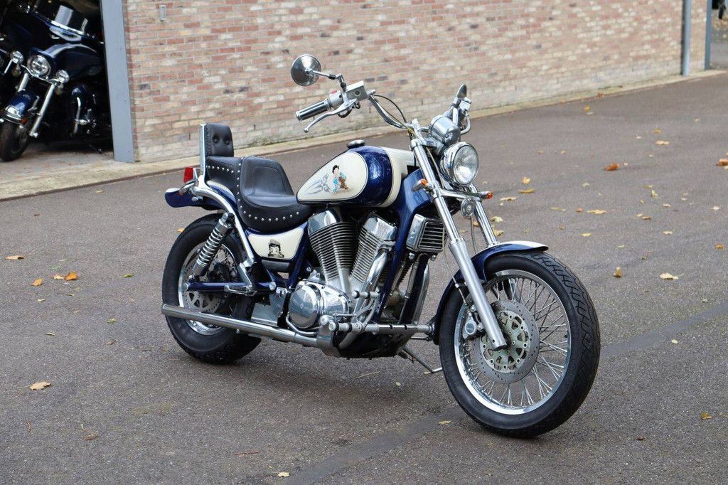 Suzuki VS 1400 Petrol Motorcycle 1998 (Margin)