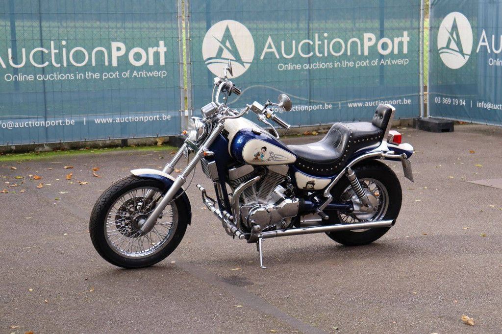 Suzuki VS 1400 Petrol Motorcycle 1998 (Margin)