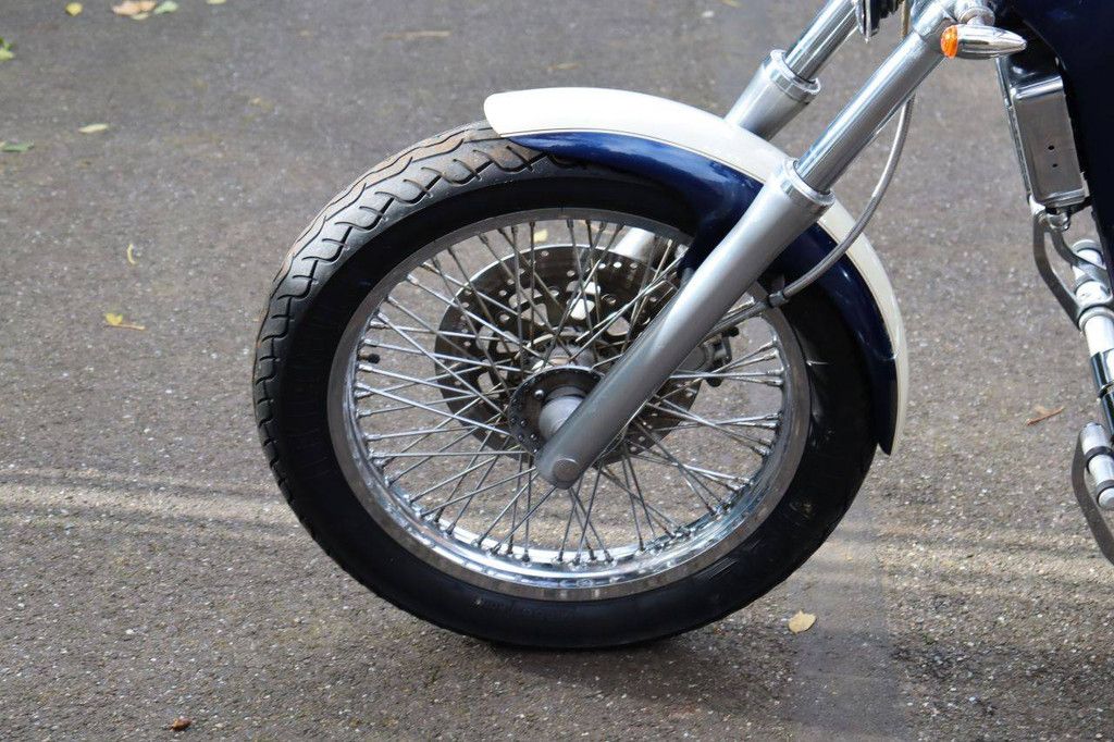 Suzuki VS 1400 Petrol Motorcycle 1998 (Margin)