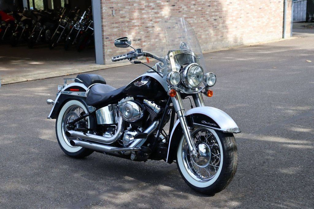 Harley-Davidson Deluxe Softail Benzinmotorrad 2007