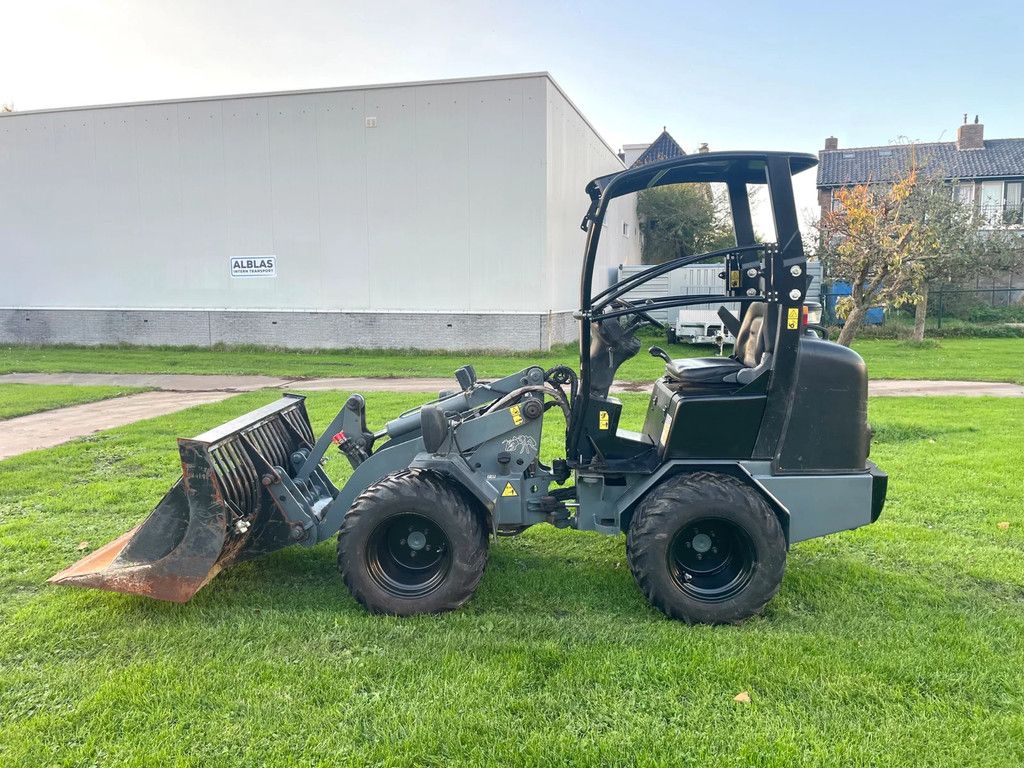 Giant 332SWT Xtra kniklader 33pk en Hoge rijsnelheid