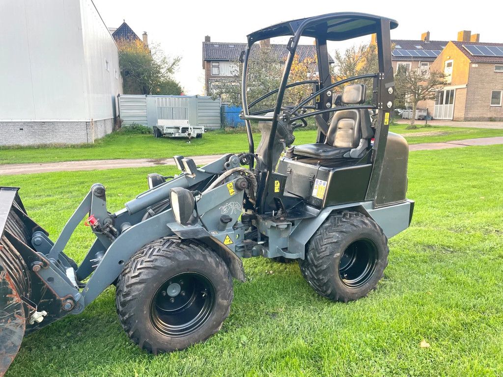 Giant 332SWT Xtra kniklader 33pk en Hoge rijsnelheid