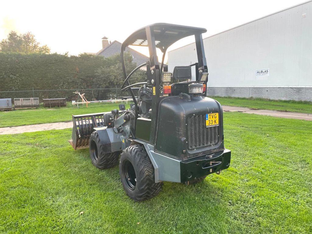 Giant 332SWT Xtra kniklader 33pk en Hoge rijsnelheid