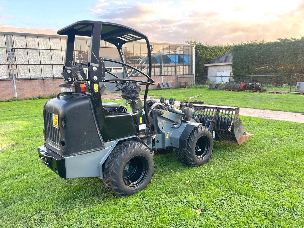 Giant 332SWT Xtra kniklader 33pk en Hoge rijsnelheid