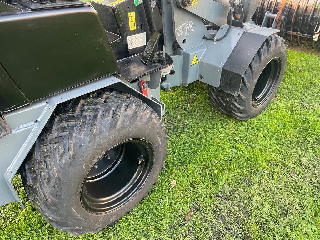 Giant 332SWT Xtra kniklader 33pk en Hoge rijsnelheid