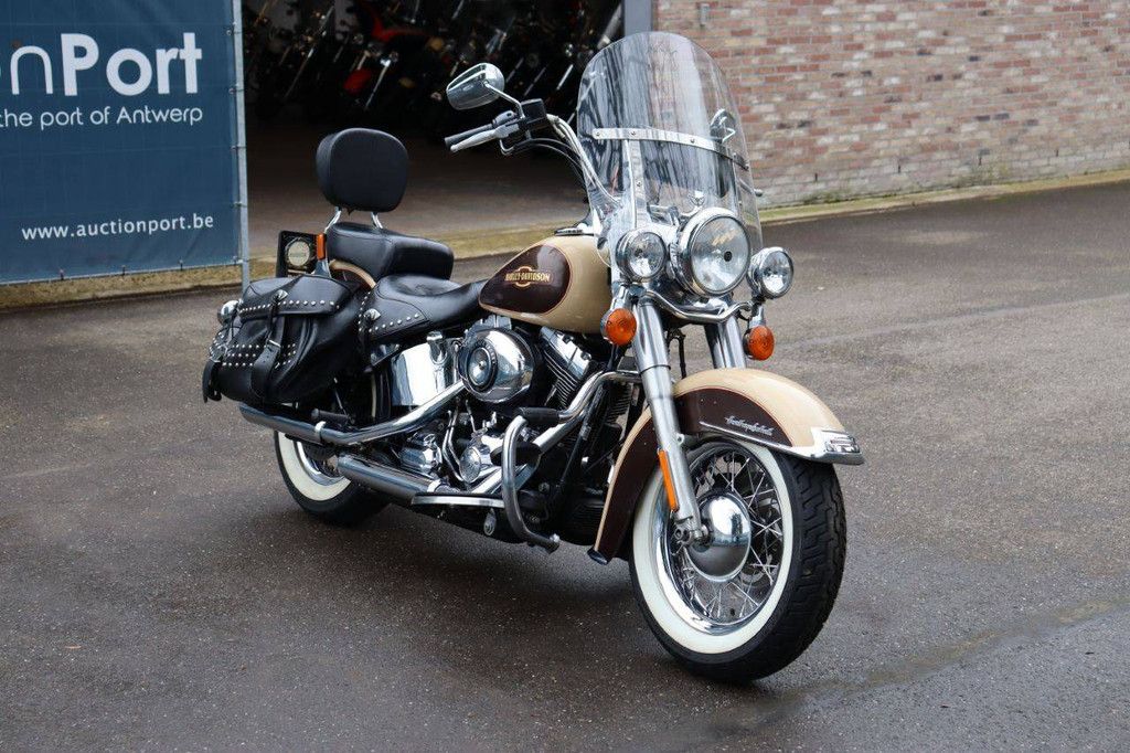 Motorcycle Harley Davidson Heritage Softail Classic Petrol 2014