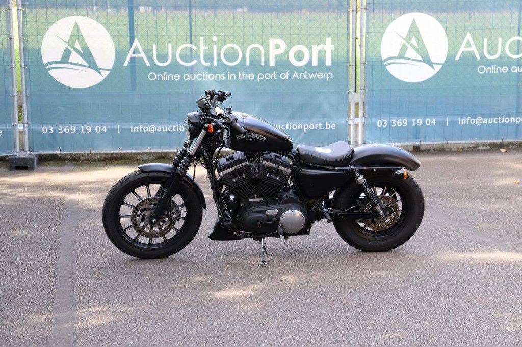 Motorcycle Harley-Davidson SPORTSTER 883 IRON Petrol 2016