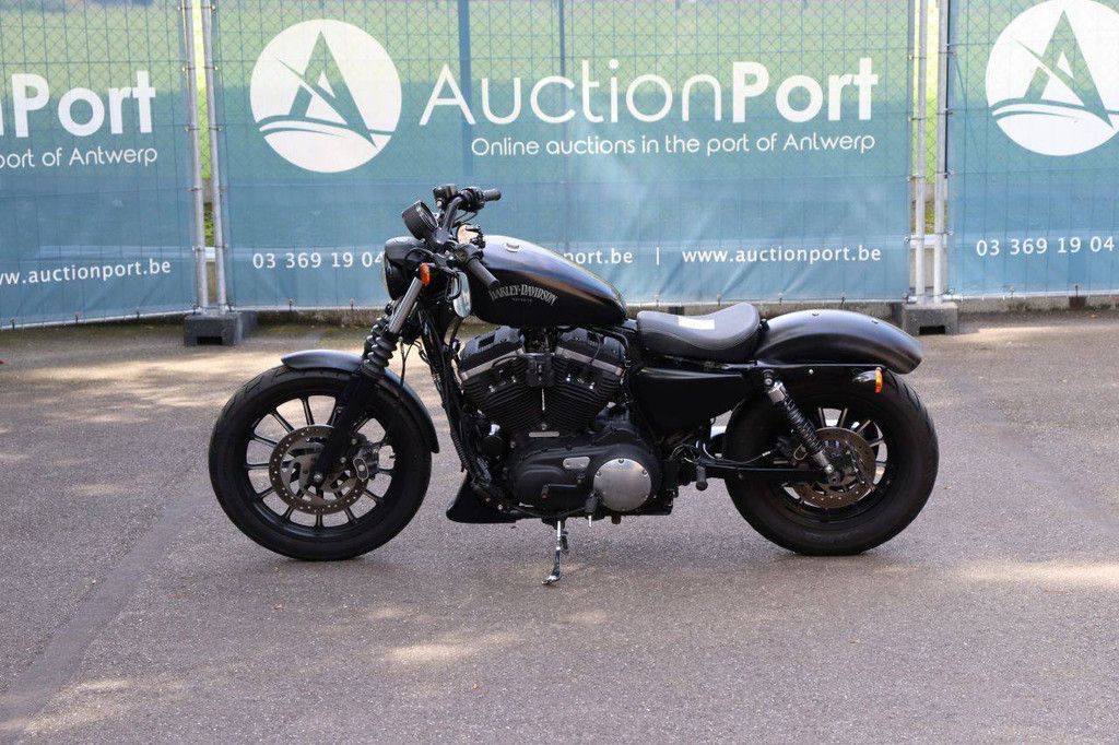 Motorcycle Harley-Davidson SPORTSTER 883 IRON Petrol 2016