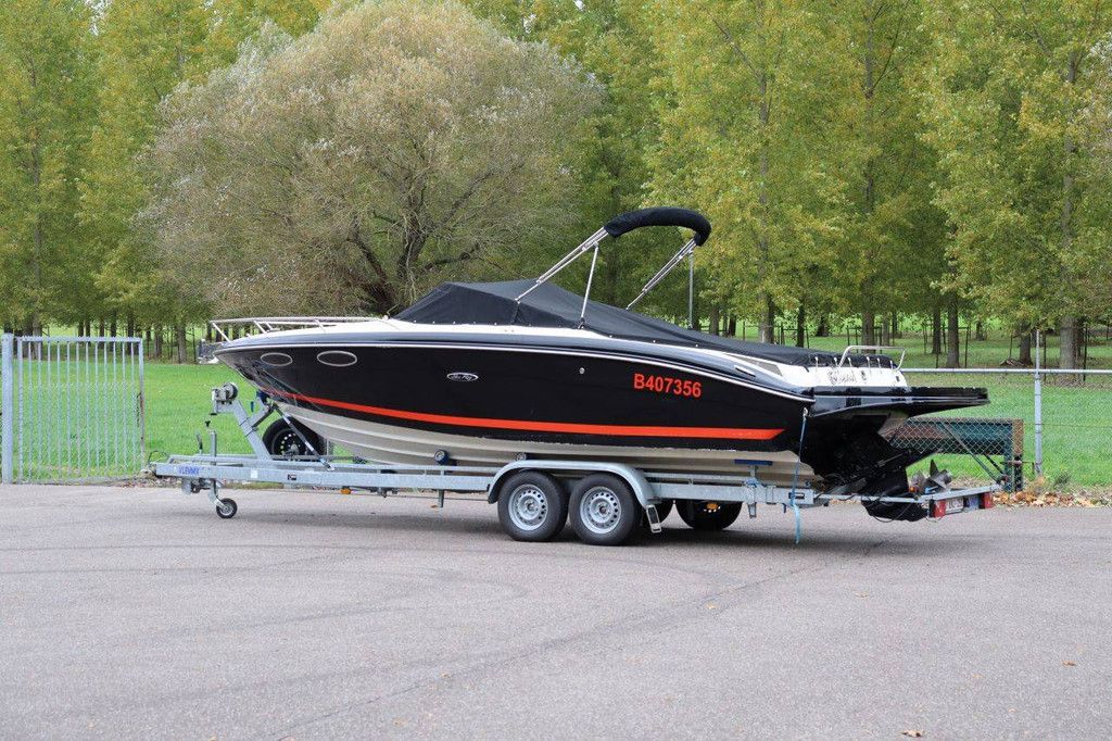 Sea-Ray 240 SunSport Petrol 260hp Speedboat 2009 With Trailer (Margin)