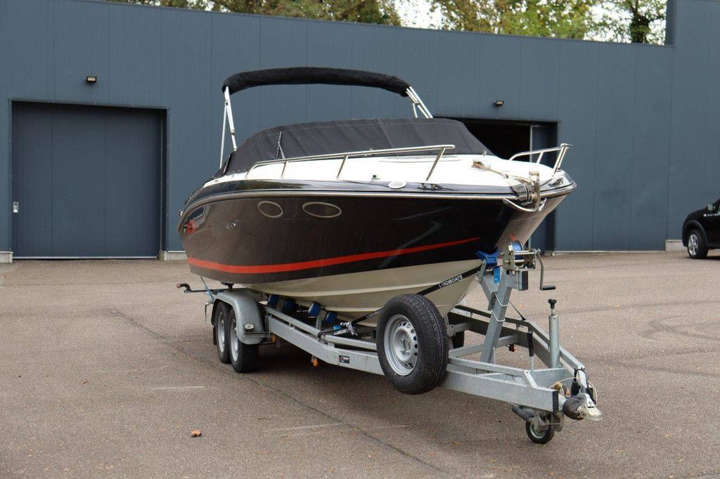 Sea-Ray 240 SunSport Petrol 260hp Speedboat 2009 With Trailer (Margin)