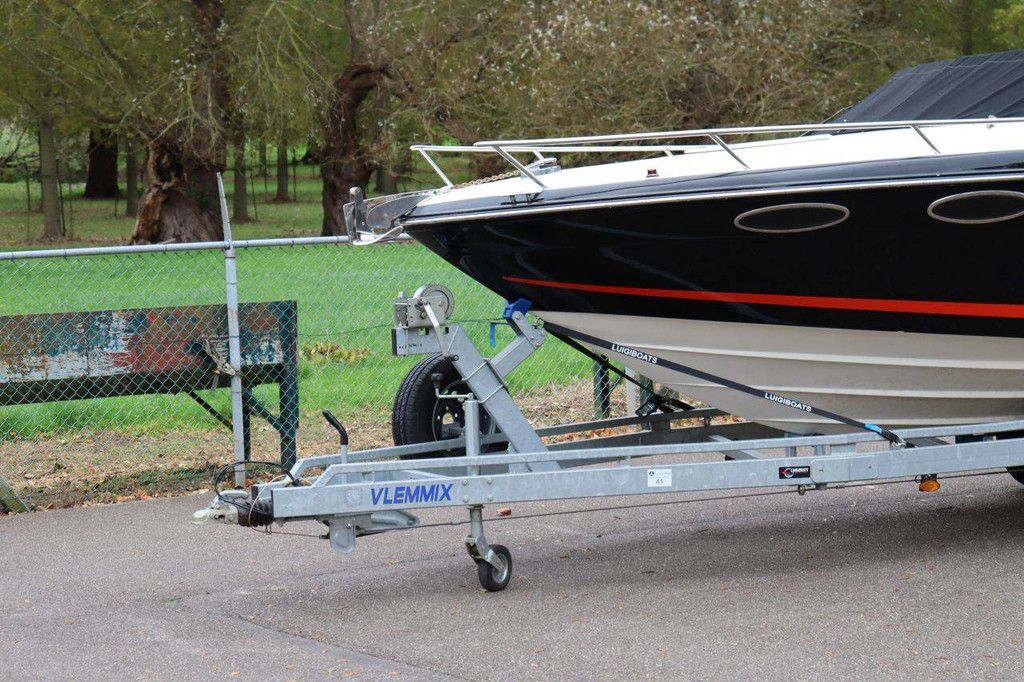 Sea-Ray 240 SunSport Petrol 260hp Speedboat 2009 With Trailer (Margin)