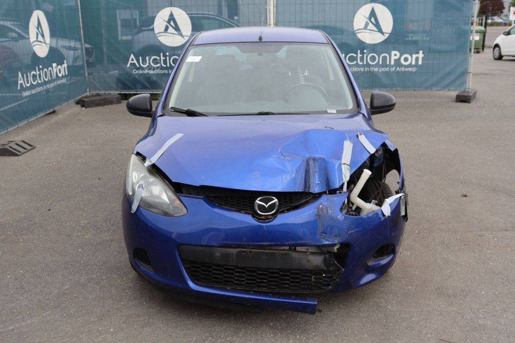 Mazda 2 Passenger Car Petrol 75hp 2009 (Margin)