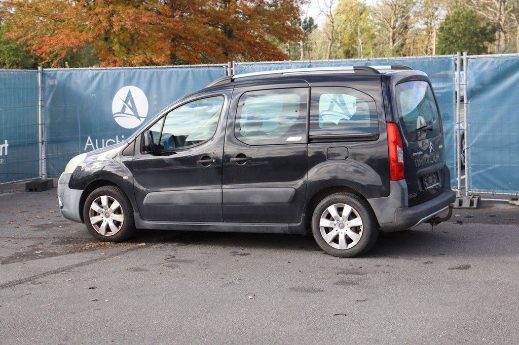 Passenger car Citroen Berlingo Diesel 90hp 2010 (Margin)