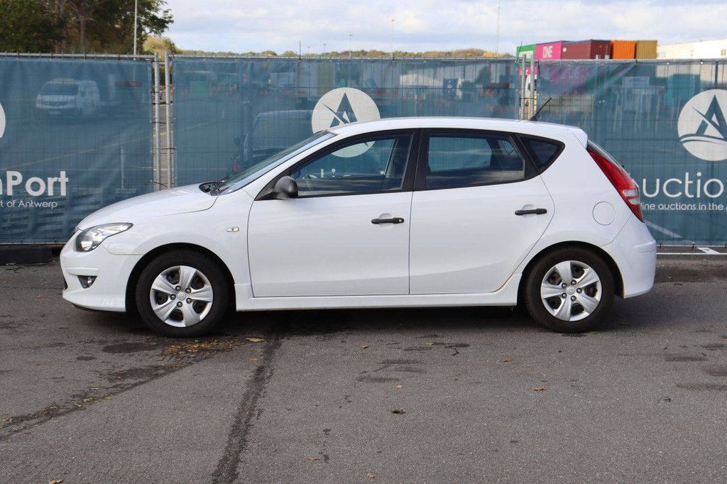 Pkw Hyundai i30 Benzin 109 PS 2011 (Margin)