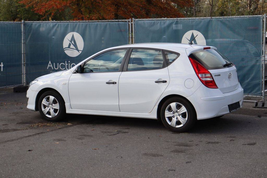 Pkw Hyundai i30 Benzin 109 PS 2011 (Margin)