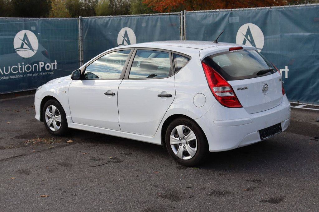 Pkw Hyundai i30 Benzin 109 PS 2011 (Margin)