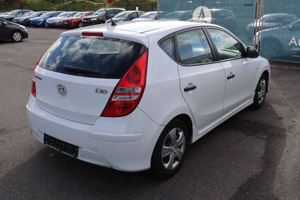 Pkw Hyundai i30 Benzin 109 PS 2011 (Margin)