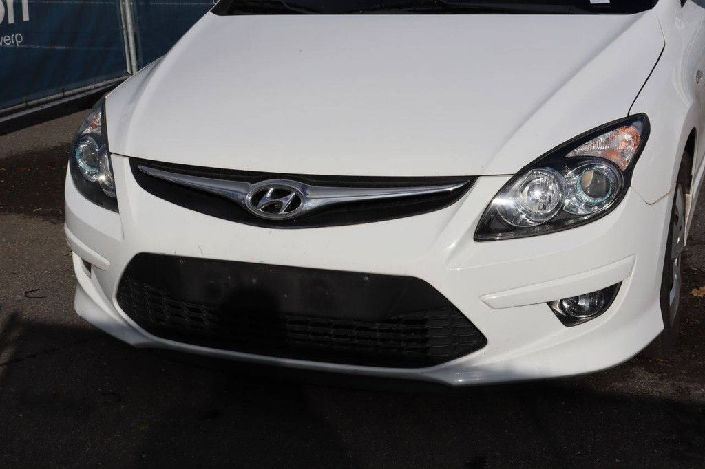 Pkw Hyundai i30 Benzin 109 PS 2011 (Margin)