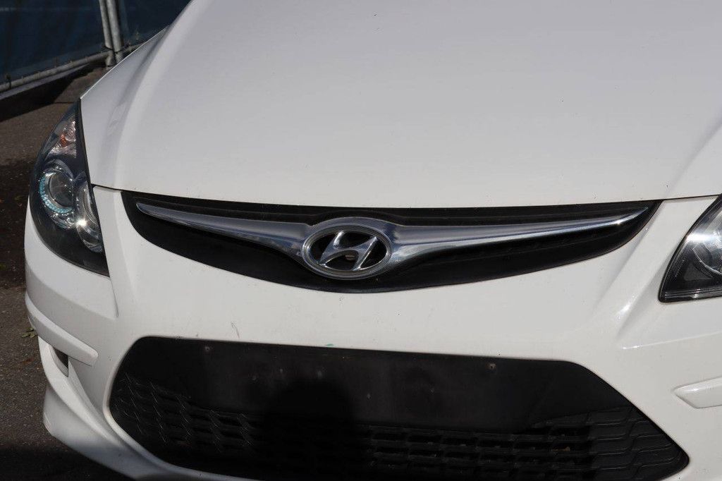 Pkw Hyundai i30 Benzin 109 PS 2011 (Margin)