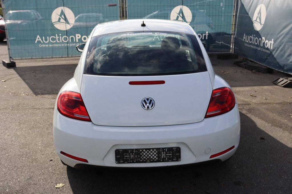 Passenger car Volkswagen Beetle Petrol 105hp 2014 (Margin)