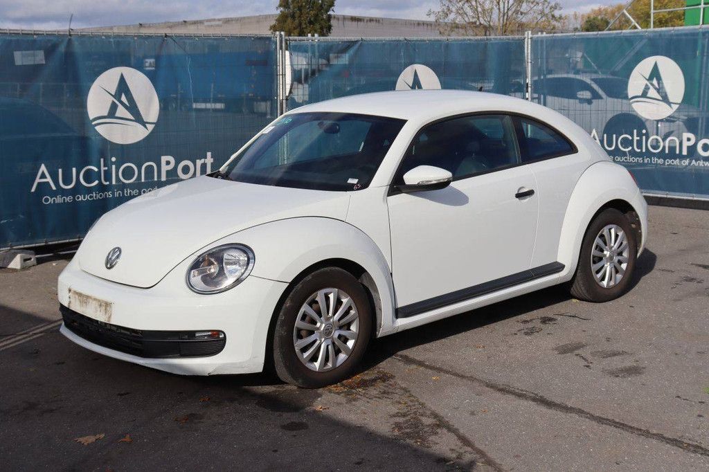 Passenger car Volkswagen Beetle Petrol 105hp 2014 (Margin)