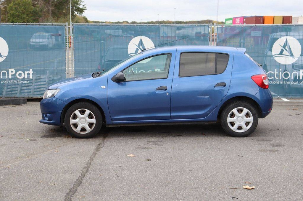 Pkw Dacia Sandero Benzin 75 PS 2013 (Margin)