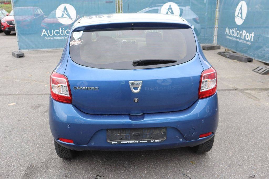 Pkw Dacia Sandero Benzin 75 PS 2013 (Margin)